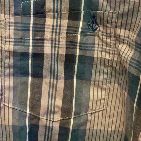 Volcom dress shirt - Picture 2 of 3
